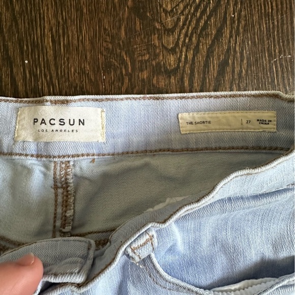 Pacsun Women’s The Shortie High Rise Jean Shorts Light Wash Blue Denim Size 27 - Picture 3 of 6